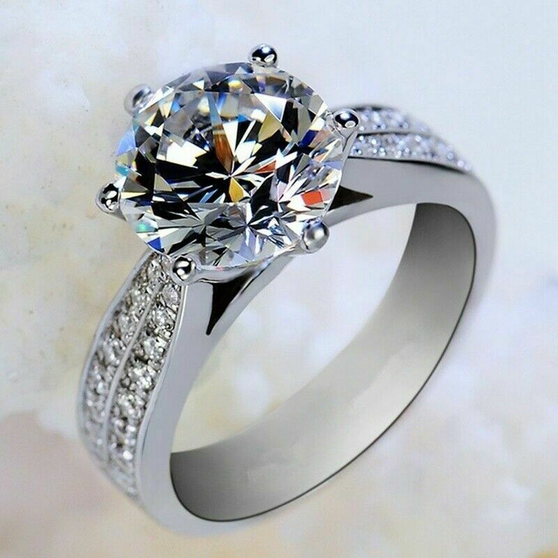 Elegant Cubic Zirconia Solitaire Ring for Women
